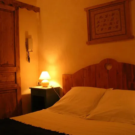 Hotel D'ailefroide 2*